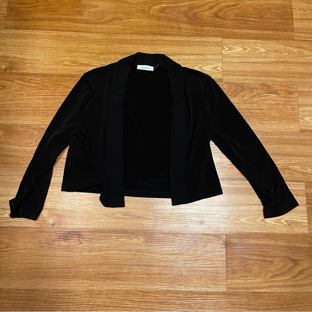 Calvin Klein Cropped Cardigan Sweater in Black, Size Medium Petite